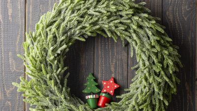 close-up-christmas-wreath-with-decor-scaled.jpg