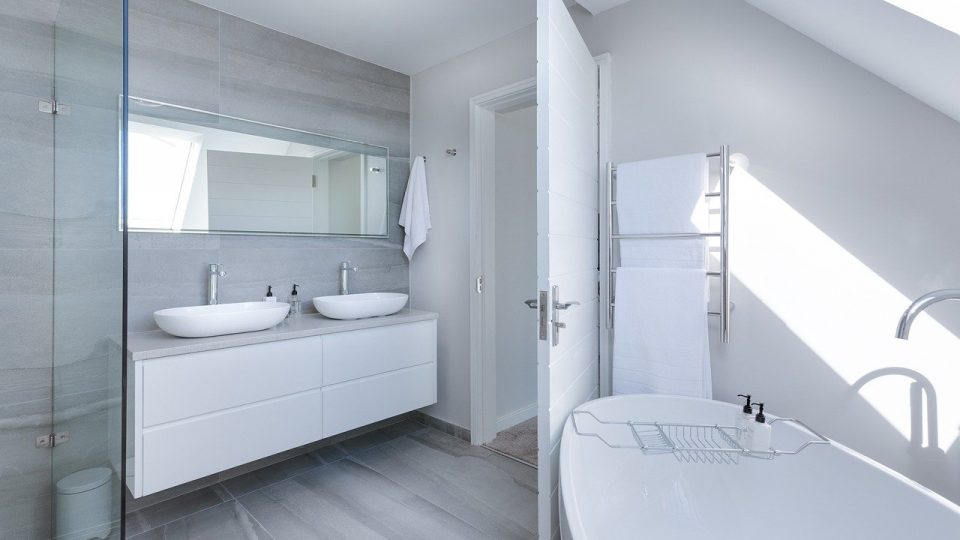 modern-minimalist-bathroom-3115450_1280.jpg